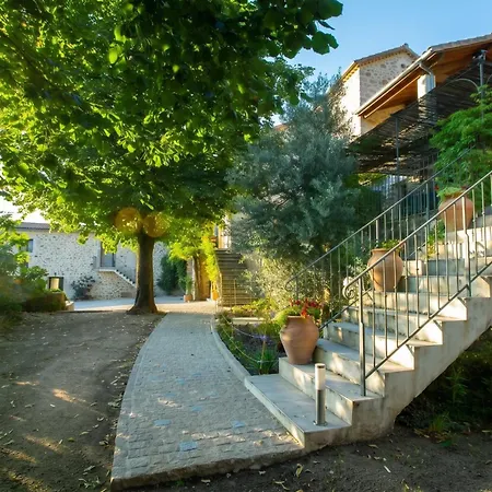 Maison A Avec Piscine Privee Vakantiehuis *